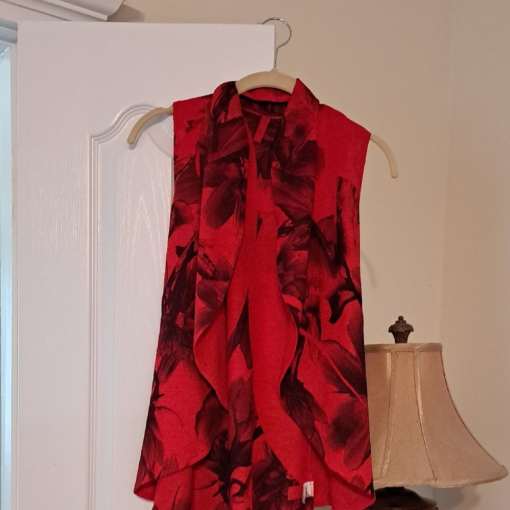 Floral Red Sleeveless Top